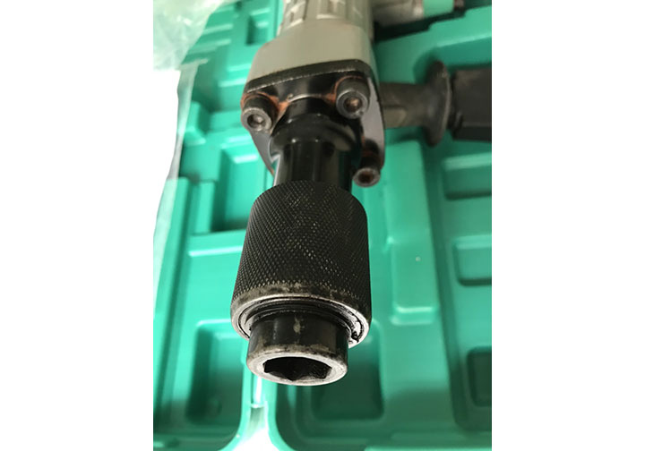 17mm Máy đục bê tông 1050W DCA AZG05-6-HTL 17mm Máy đục bê tông 1050W DCA AZG05-6-HTL
