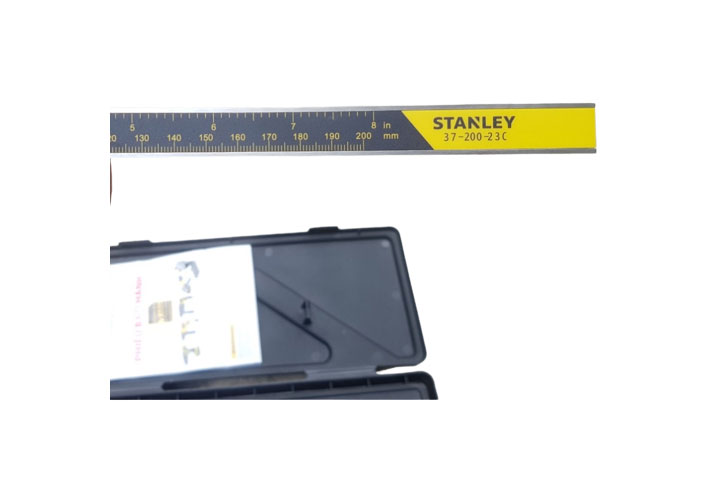 200mm Thước cặp điện tử PRO Stanley 37-200-23C 200mm Thước cặp điện tử PRO Stanley 37-200-23C