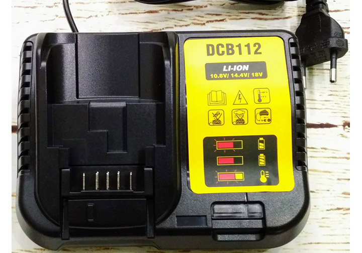 2Ah Đế sạc pin 10.8v, 14.4v, 18v Dewalt DCB112-B1 2Ah Đế sạc pin 10.8v, 14.4v, 18v Dewalt DCB112-B1