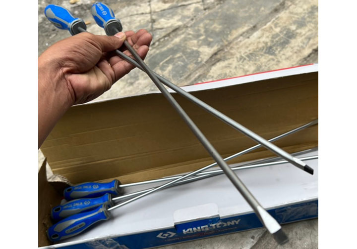 6.5x400mm Tuốc nơ vít dẹp Kingtony 14226516 6.5x400mm Tuốc nơ vít dẹp Kingtony 14226516