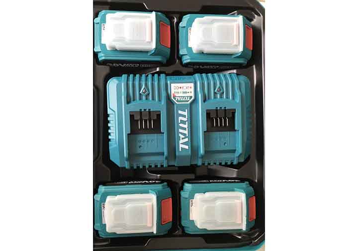 Bộ 4 pin P20S 20V/4Ah và sạc Total TFBCLI20244 Bộ 4 pin P20S 20V/4Ah và sạc Total TFBCLI20244