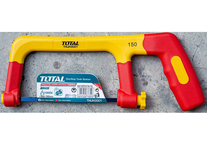 Cưa cầm tay cách điện Total THIJH3001 Cưa cầm tay cách điện Total THIJH3001